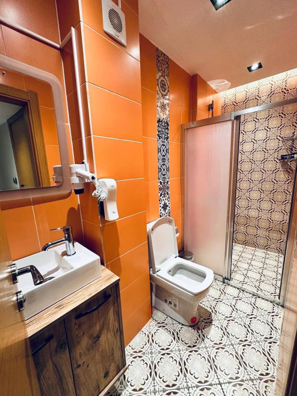 Taksim Rexxee Istanbul Istiklal Hotel Екстериор снимка