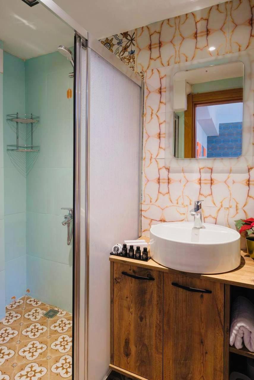 Taksim Rexxee Istanbul Istiklal Hotel Екстериор снимка